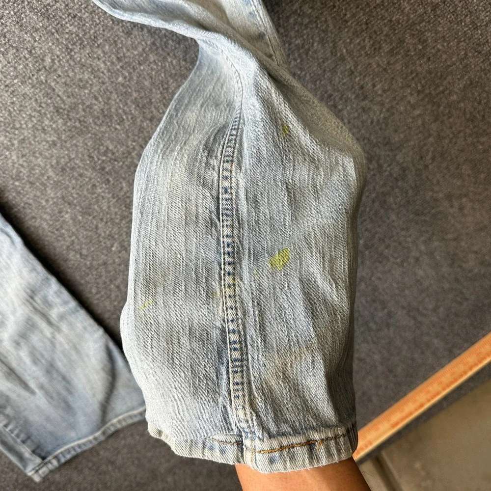 Levis up sale